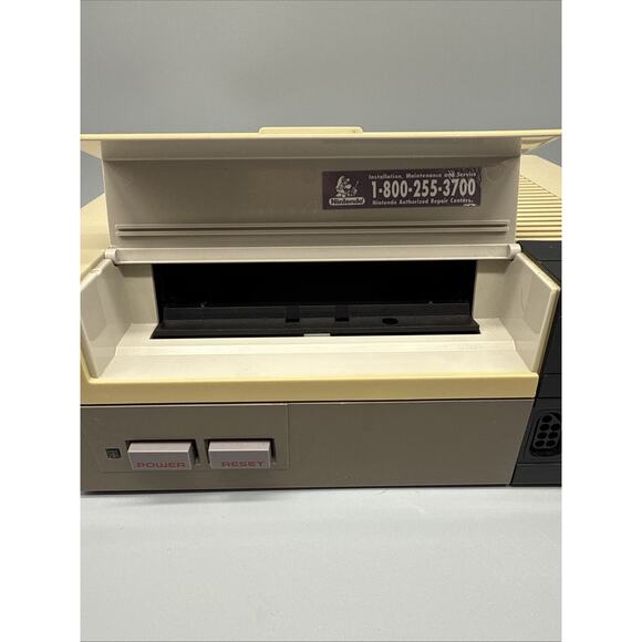 Nintendo NES 001 Entertainment System Console Bundle Tested Clean Original - Picture 3 of 11